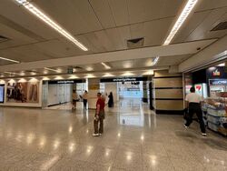 Specialists Shopping Centre (D9), Retail #502613801